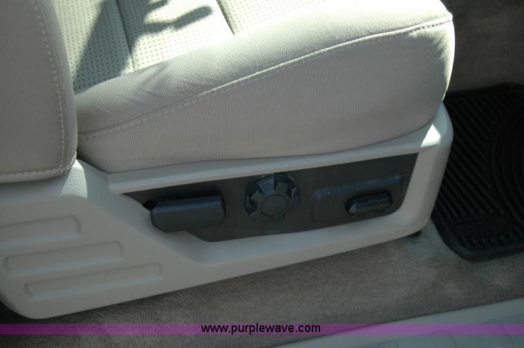 image for item A4945 2008 Ford F250 XLT Super Duty supercab pickup truck