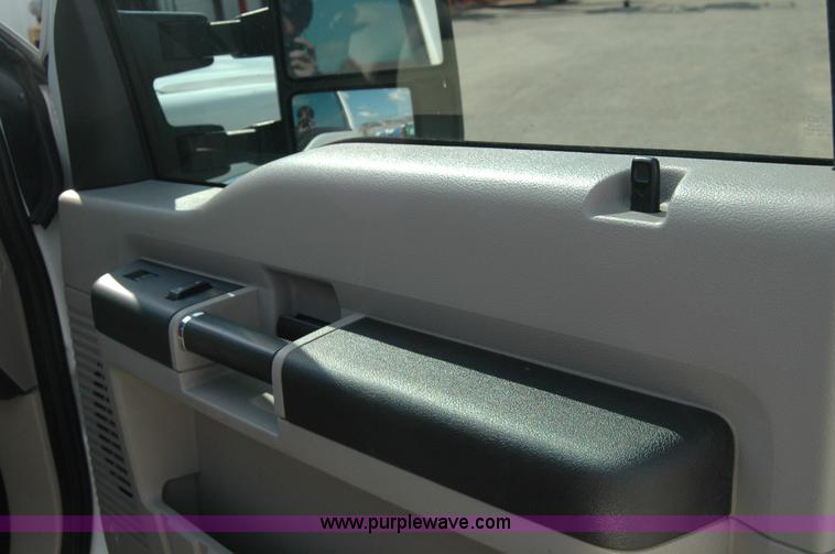 image for item A4945 2008 Ford F250 XLT Super Duty supercab pickup truck