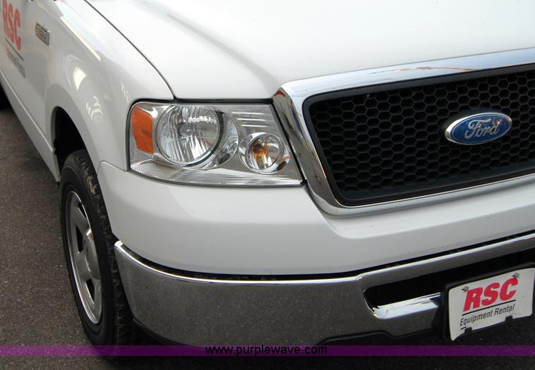 image for item A4946 2007 Ford F150 XLT SuperCab pickup truck