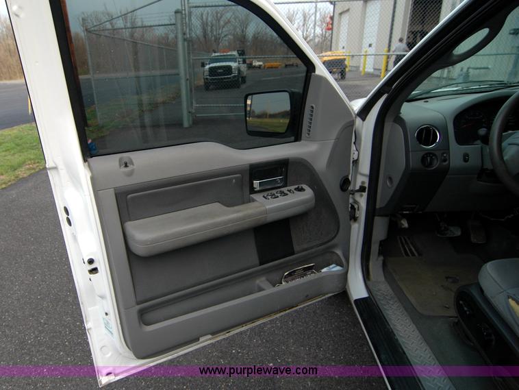 image for item A4946 2007 Ford F150 XLT SuperCab pickup truck