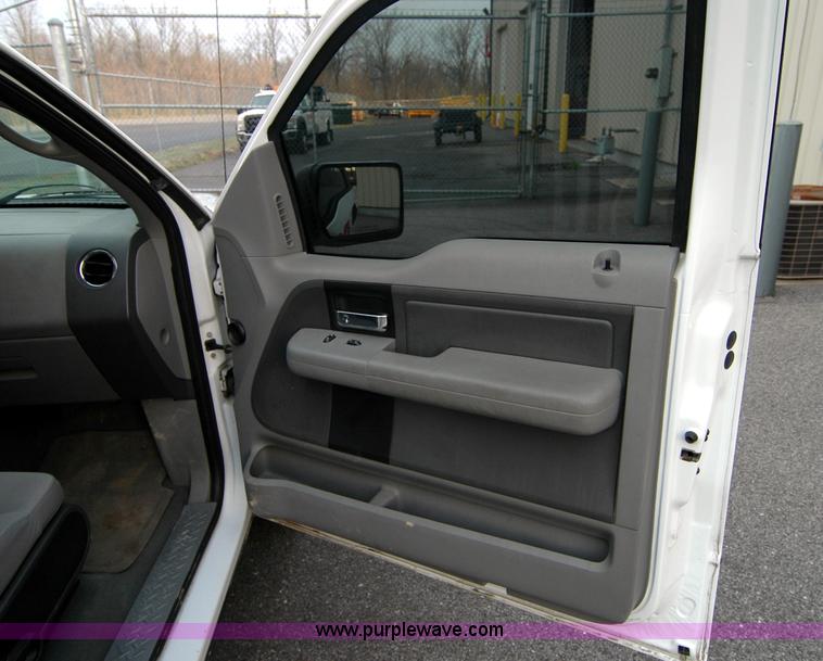 image for item A4946 2007 Ford F150 XLT SuperCab pickup truck