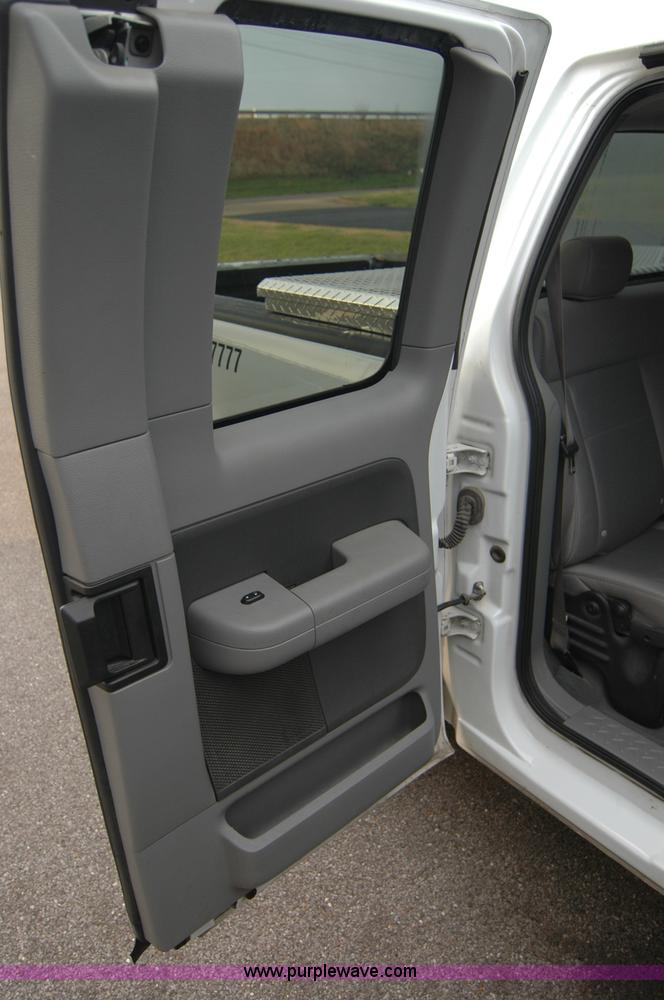 image for item A4946 2007 Ford F150 XLT SuperCab pickup truck