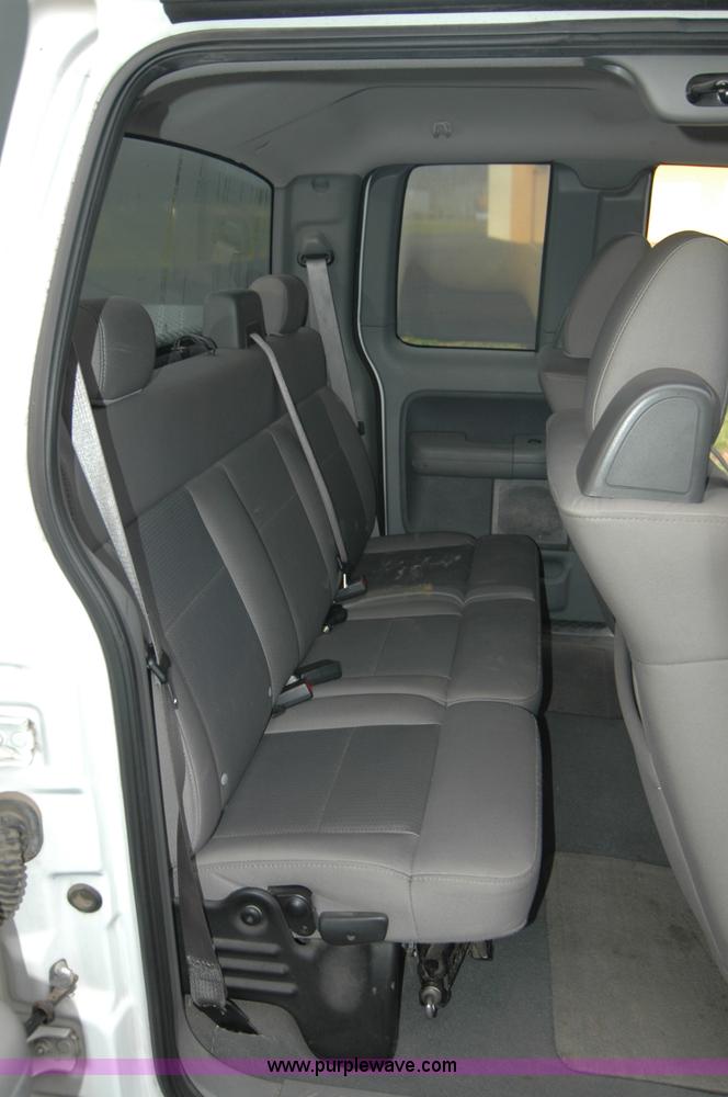 image for item A4946 2007 Ford F150 XLT SuperCab pickup truck