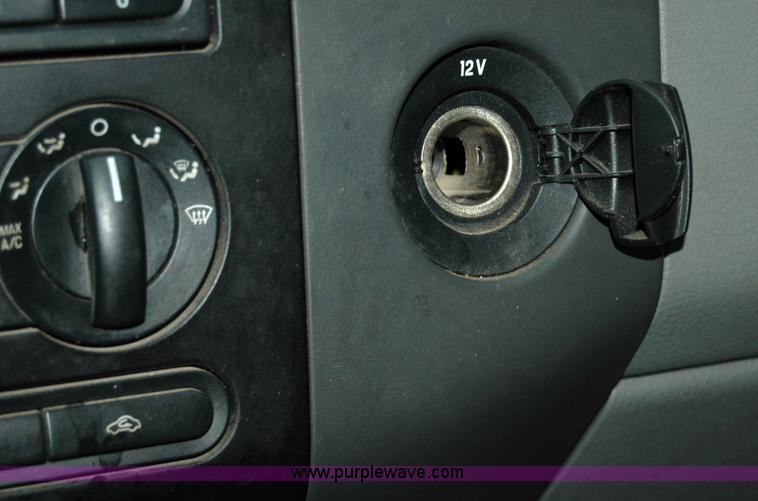 image for item A4946 2007 Ford F150 XLT SuperCab pickup truck