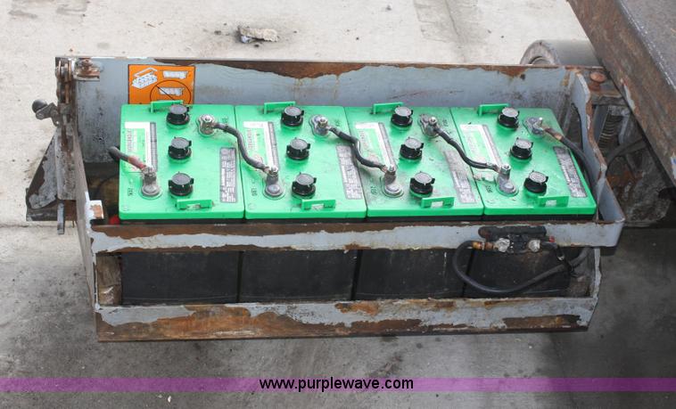 image for item A6812 2005 Skyjack SJIII 3219 scissor lift