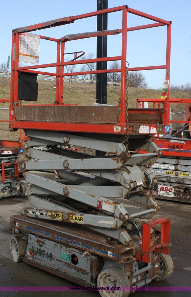 image for item A6813 2006 Skyjack SJIII 3219 scissor lift