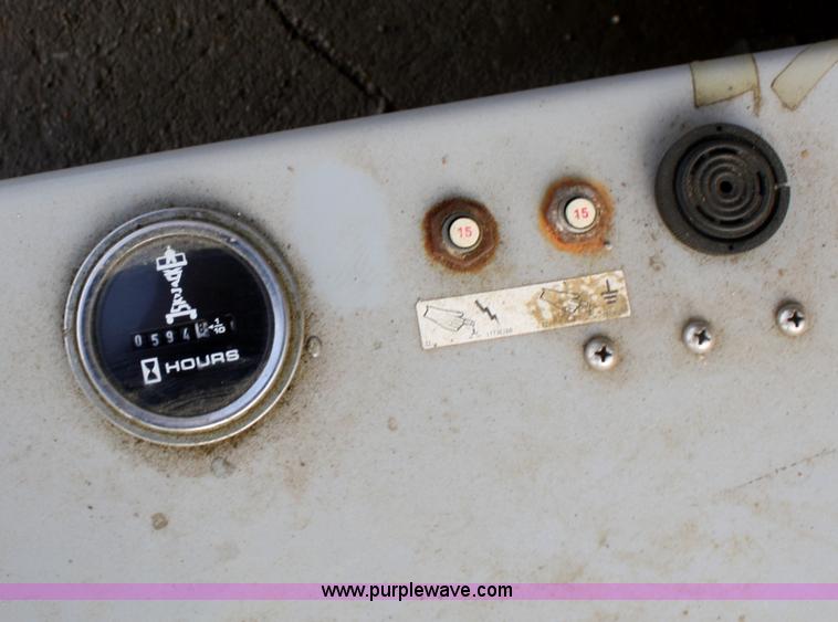 image for item A6813 2006 Skyjack SJIII 3219 scissor lift