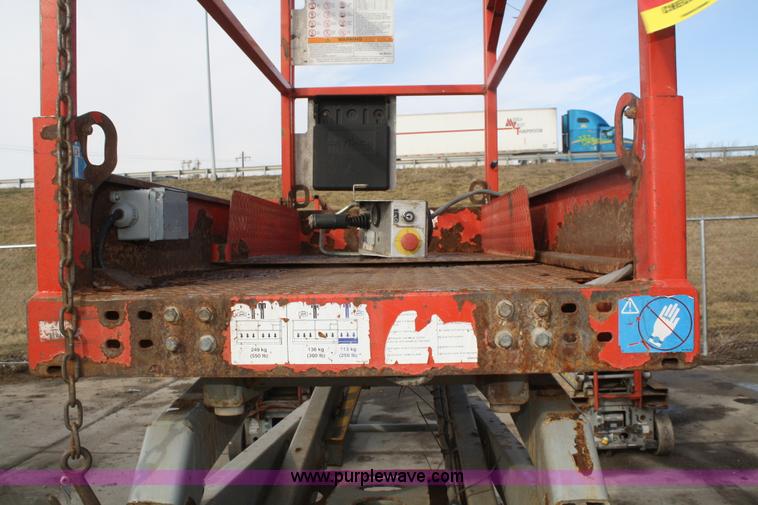 image for item A6813 2006 Skyjack SJIII 3219 scissor lift