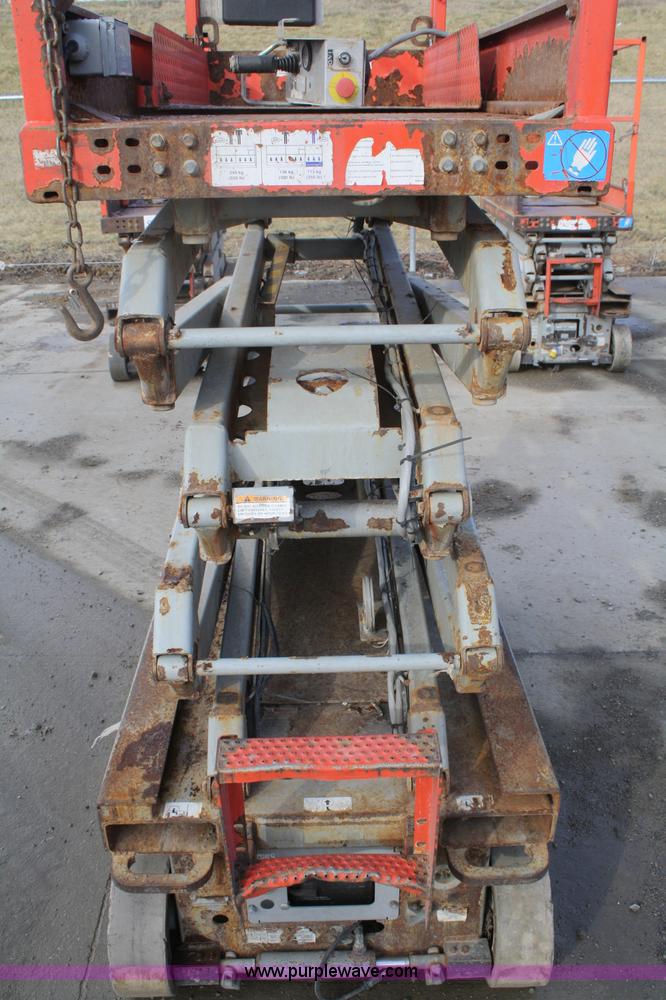 image for item A6813 2006 Skyjack SJIII 3219 scissor lift
