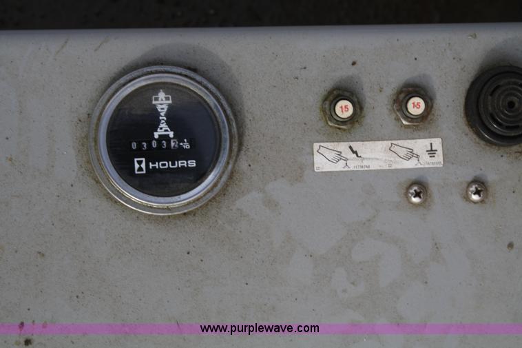 image for item A6814 2006 Skyjack SJIII 3219 scissor lift