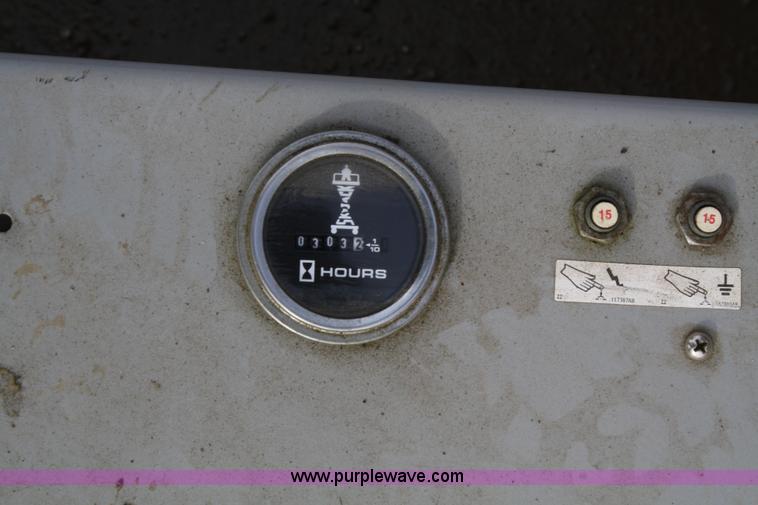 image for item A6814 2006 Skyjack SJIII 3219 scissor lift