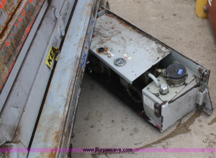 image for item A6817 2005 Skyjack SJIII 3219 scissor lift