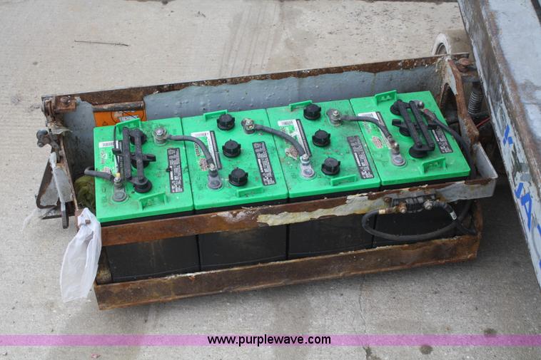 image for item A6817 2005 Skyjack SJIII 3219 scissor lift