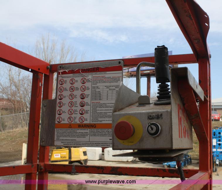 image for item A6817 2005 Skyjack SJIII 3219 scissor lift