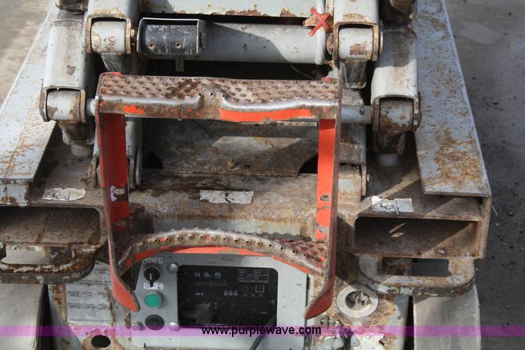 image for item A6818 2006 Skyjack SJIII 3219 scissor lift