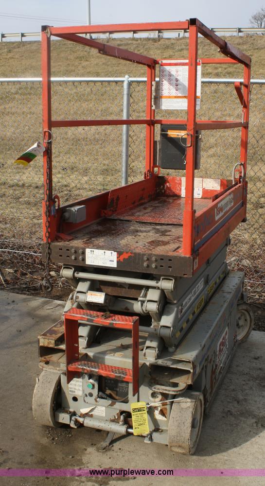 image for item A6819 2007 Skyjack SJIII 3219 scissor lift