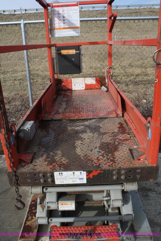 image for item A6819 2007 Skyjack SJIII 3219 scissor lift