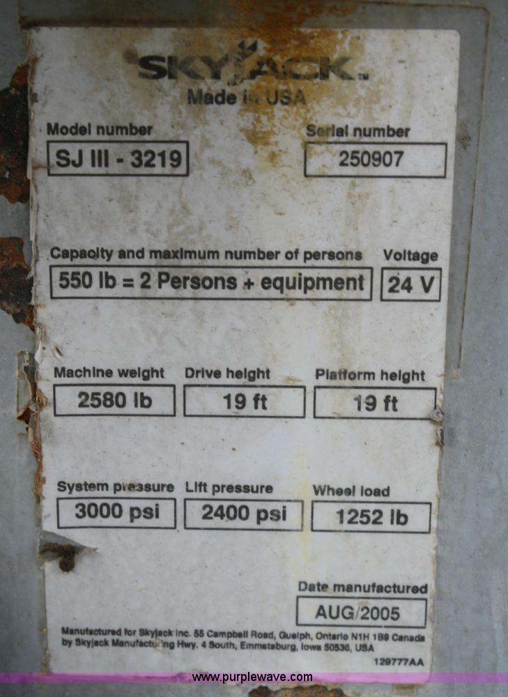 image for item A6820 2005 Skyjack SJIII 3219 scissor lift