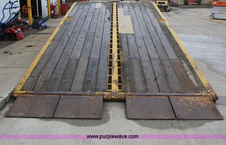 image for item A6822 1999 Ledwell adjustable loading ramp