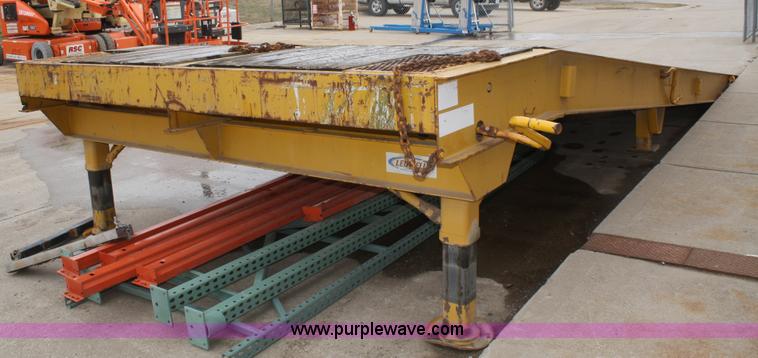 image for item A6822 1999 Ledwell adjustable loading ramp