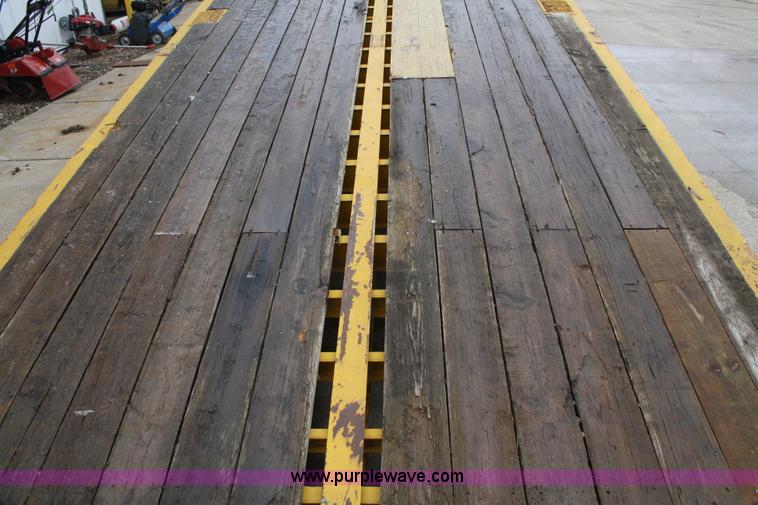 image for item A6822 1999 Ledwell adjustable loading ramp