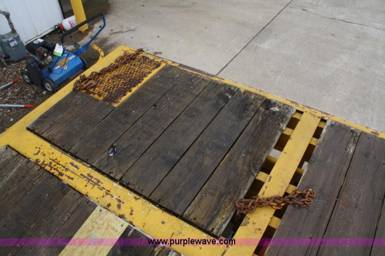 image for item A6822 1999 Ledwell adjustable loading ramp