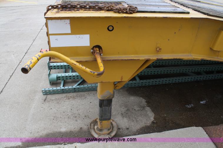 image for item A6822 1999 Ledwell adjustable loading ramp