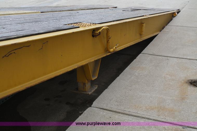 image for item A6822 1999 Ledwell adjustable loading ramp