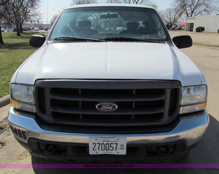 image for item A8210 2004 Ford F250 XLT SuperCab pickup truck