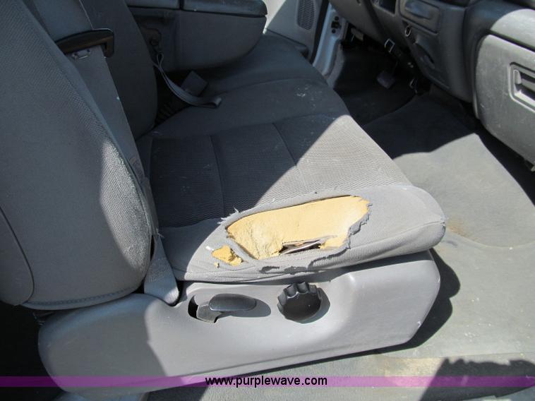 image for item A8210 2004 Ford F250 XLT SuperCab pickup truck