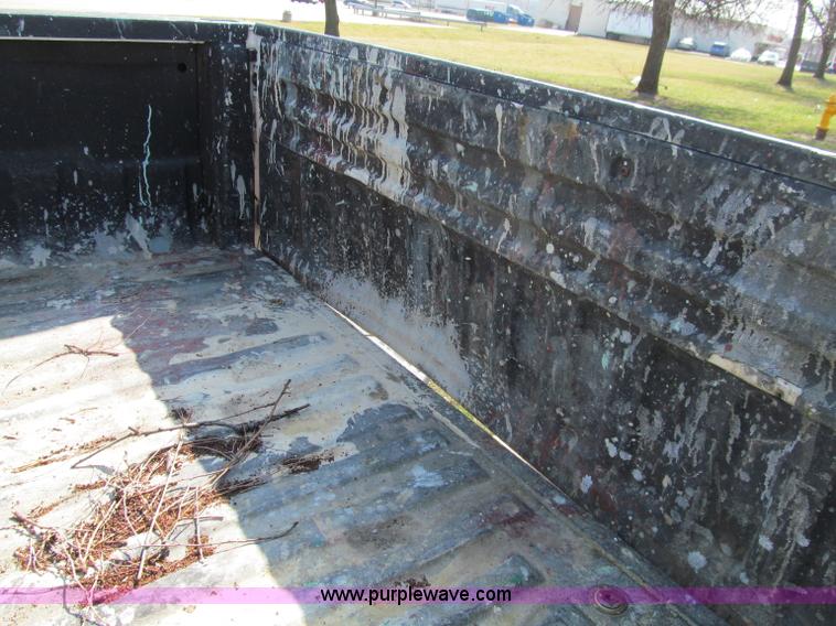 image for item A8210 2004 Ford F250 XLT SuperCab pickup truck