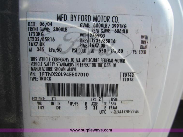 image for item A8210 2004 Ford F250 XLT SuperCab pickup truck