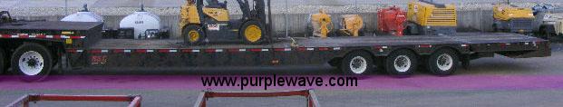 image for item B1059 2006 Ledwell hydratail 53' triple axle trailer