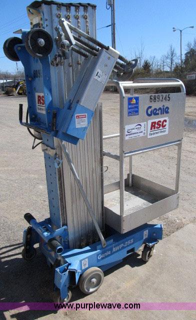 image for item B2655 2007 Genie AWP-25S personnel lift