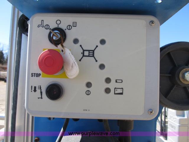 image for item B2655 2007 Genie AWP-25S personnel lift