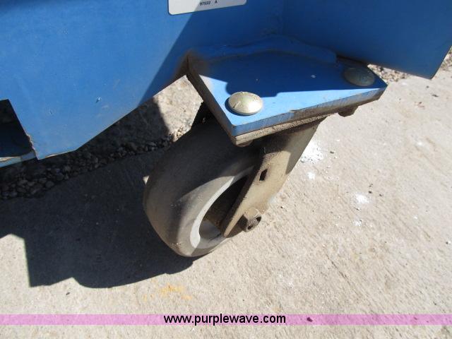 image for item B2655 2007 Genie AWP-25S personnel lift