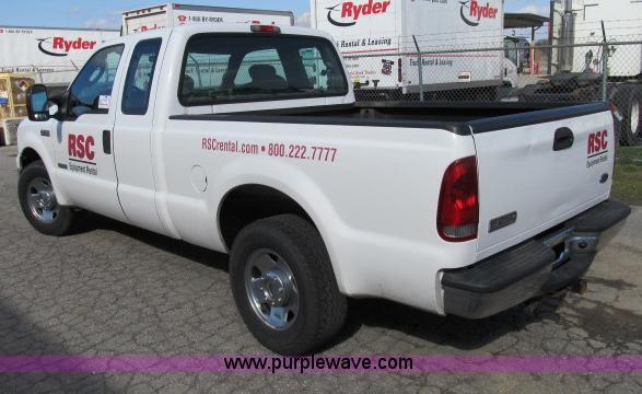 image for item B2660 2006 Ford F250 XLT Super Duty pickup truck