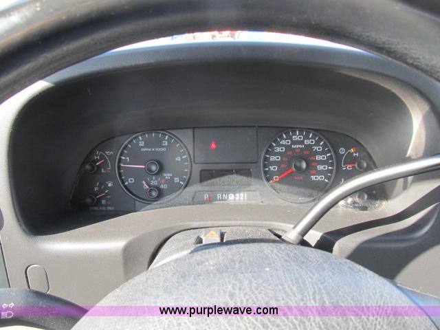 image for item B2660 2006 Ford F250 XLT Super Duty pickup truck