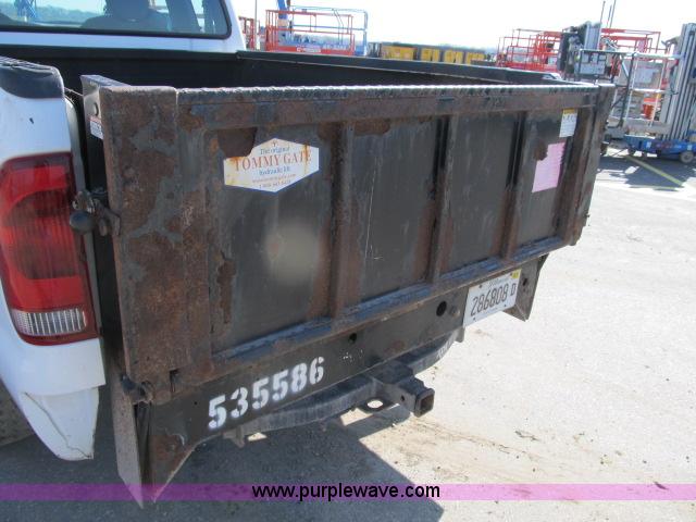 image for item B2661 2005 Ford F250 XLT Super Duty SuperCab pickup truck