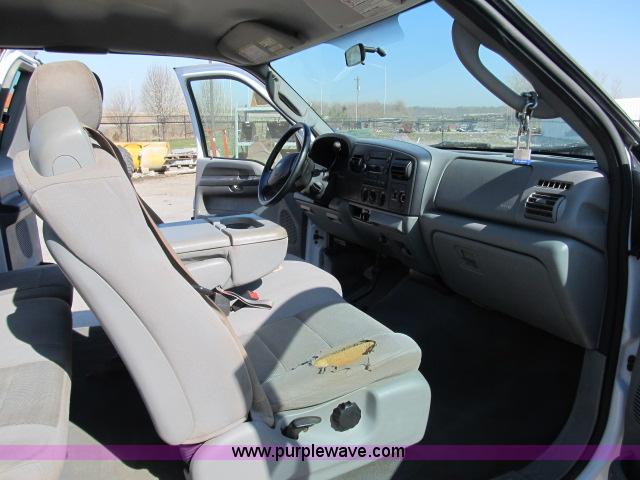 image for item B2661 2005 Ford F250 XLT Super Duty SuperCab pickup truck