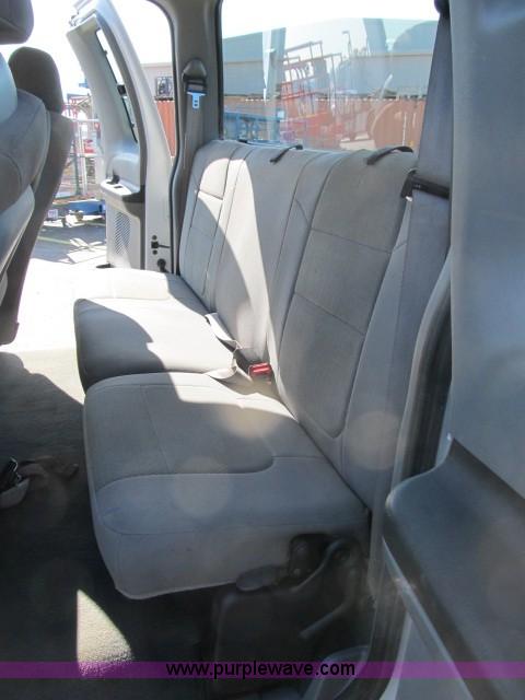 image for item B2661 2005 Ford F250 XLT Super Duty SuperCab pickup truck