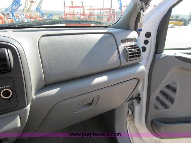 image for item B2661 2005 Ford F250 XLT Super Duty SuperCab pickup truck