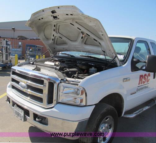 image for item B2661 2005 Ford F250 XLT Super Duty SuperCab pickup truck