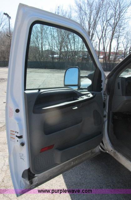 image for item B2662 2006 Ford F250 XLT Super Duty SuperCab pickup truck