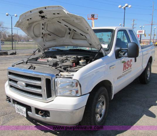 image for item B2662 2006 Ford F250 XLT Super Duty SuperCab pickup truck