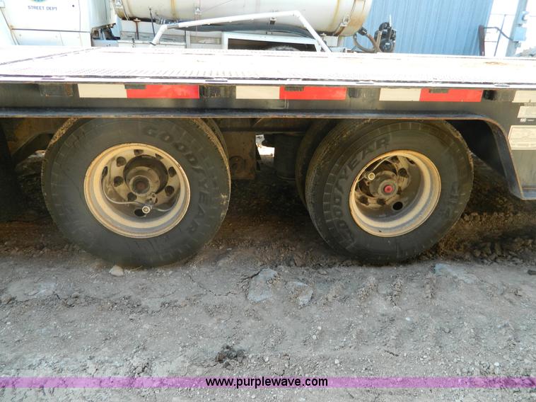 image for item B3581 2007 Trail King TK70HT-482 trailer