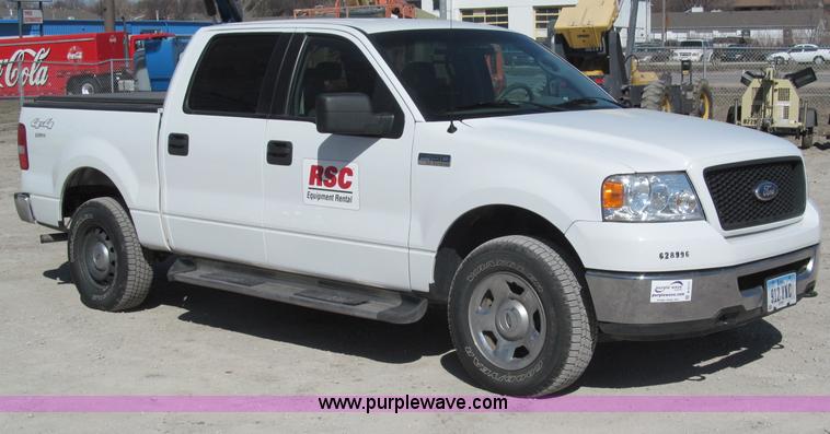 image for item B5111 2006 Ford F150XL crew cab pickup truck
