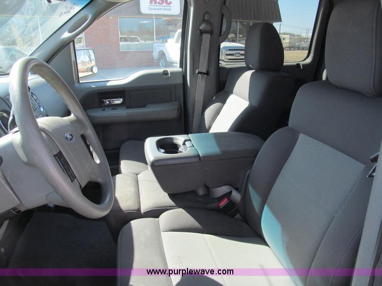 image for item B5111 2006 Ford F150XL crew cab pickup truck