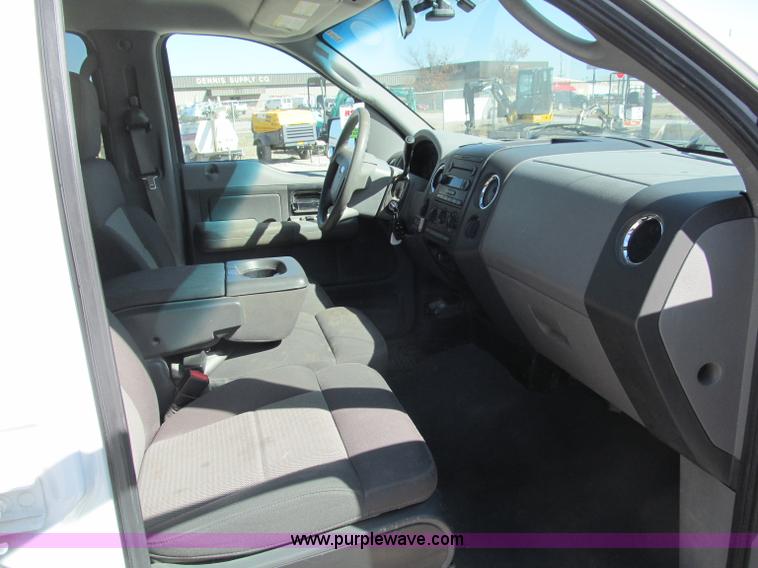 image for item B5111 2006 Ford F150XL crew cab pickup truck