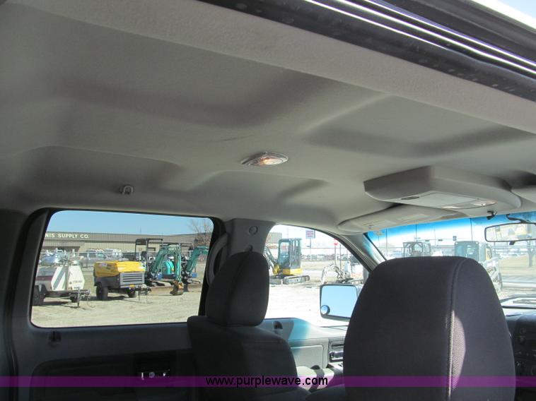 image for item B5111 2006 Ford F150XL crew cab pickup truck